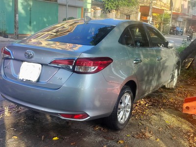 Xe vios cần bán 2