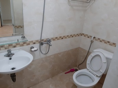 Cho thuê phòng ngõ 379 đội cấn, ba đình, đủ đồ. oto đỗ cửa. gần trường đại học  3tr 2