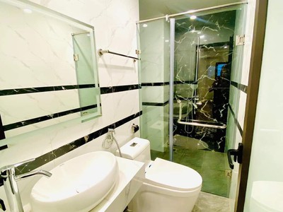 Trung tâm hai bà,ngõ thông tứ tung,lô góc thoáng sáng,kinh doanh nhỏ,5 tầng xây mới,thang máy nhập 4