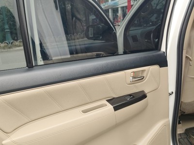 Bán Xe FORTUNER năm 2015 xe nhập chính hãng 1