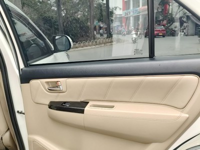 Bán Xe FORTUNER năm 2015 xe nhập chính hãng 4