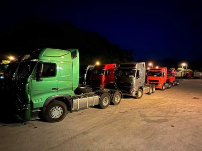 Đầu kéo Sitrak440   Howo Bình Định 1