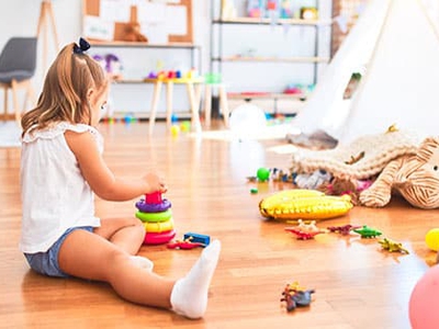 Cách vệ sinh đồ chơi cho trẻ 0