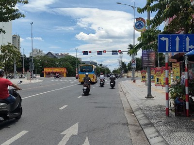 Duy nhất 1 lô - mặt tiền kinh doanh Núi Thành, Hải Châu, Đà Nẵng - 70m2 4 tầng, nhỉnh 8 tỷ 0