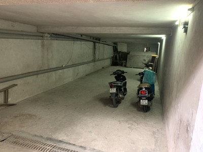 Cho thuê nhà riêng ngõ 24 Lý Sơn , Thượng Thanh , Ngô Gia Tự. Đầu đường 5. DT.120mx4tầng.8tr 8