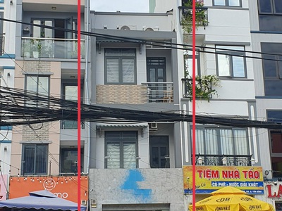 Bán nhà mặt tiền đường CMT8,P5, Tân Bình, Dt:4x11, 1tr2l, giá:14,7 tỷ 2