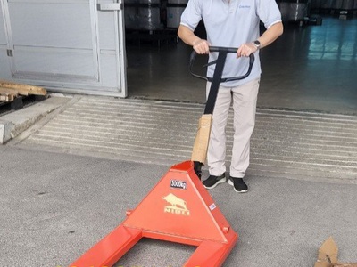 Xe nâng tay Niuli 3 tấn chính hãng giá rẻ 0