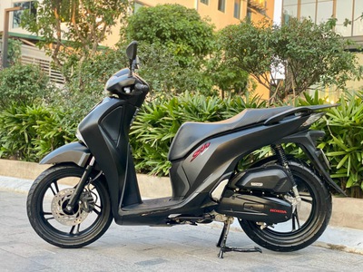Cần bán SH Việt 125 ABS 12/2023 màu đen nhám bản thể thao cực mới đẹp 0