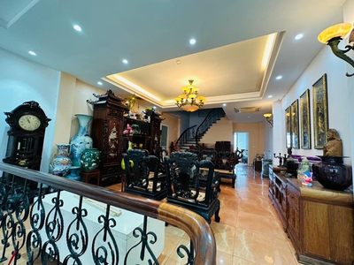 Bán nhà mặt phố hoàng cầu, đống đa, view hồ, có ô chờ thang máy, 54m, mt 4.8m, 24.5 tỷ 0