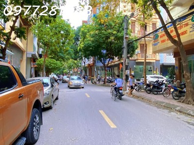 Bán nhà 41x3t tư xây lai xá, phân lô, vỉa hè, ô tô, giá 5.4 tỷ 1