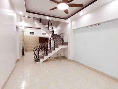 Bán nhà phố thiên lôi, 43m 4 tầng ngõ cực nông giá 2.35 tỉ gần cầu rào 0