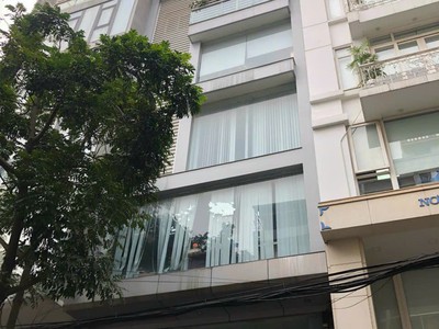 Bán nhà phố tu hoàng, ô tô, vỉa hè 5m, kinh doanh, văn phòng, dân xây. dt 60mx 5.5t. giá 8.6 tỷ. 0