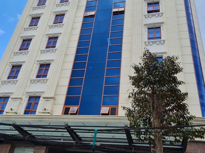 -      mt lê lai ngay trường đh công nghiệp gò vấp. dt: 12mx28m. giá 34 tỷ tl 2