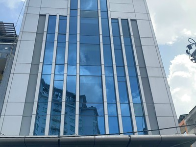 -      mt lê lai ngay trường đh công nghiệp gò vấp. dt: 12mx28m. giá 34 tỷ tl 0