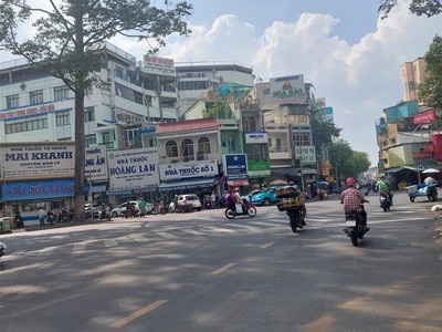 Nhà mặt nguyễn duy dương quận 10 -290m2- 10.6x27,4 - đầu tư giáo dục -  dòng tiền 2tỷ4/năm -chỉ 69 1