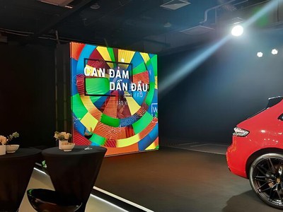 Tại sao nên chọn màn hình led trong suốt cho event 1