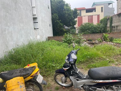 Đất phùng hưng xa la, ô tô vào đất, mặt tiền hơn 4m, chỉ 4.x tỷ 1
