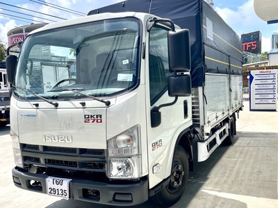 Xe tải Isuzu QMR270 0