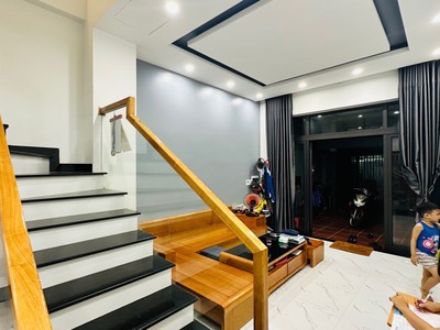 Bán nhà 3T kiệt OTO Nguyễn Đình Chiểu , Kiên cố ở ngay . Nhỉnh 2 tỷ 9. 1