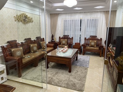 Chính nhà bán căn nhà phùng chí kiên, cầu giấy, 7 tầng thiết kế bên trong sang trọng, thang máy, xe 2