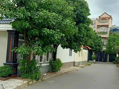 Định cư chủ cần bán lô đất 2mt đường số 8 khu cao cấp: 18x28m, 510m2. giá 29,5 tỷ hạ về 25 tỷ tl. 0