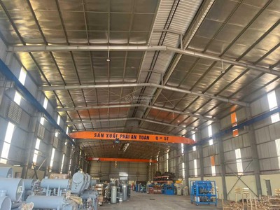 Bán đất nhà xưởng, kcn quất động hà nội dt 2500m2 đất, có xưởng 1700m2, trạm điện 450kva 2 cẩu trục 3