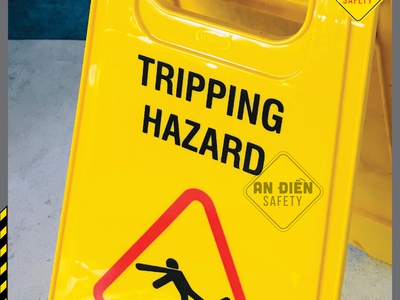 Tự tin và hiệu quả - bảng nhựa chữ a  cẩn thận vấp ngã - tripping hazard 4