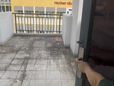 Nhà mặt phố đường Hồ Biểu Chánh  3 tầng   1 sân thượng  cho thuê giá 42tr/tháng 6