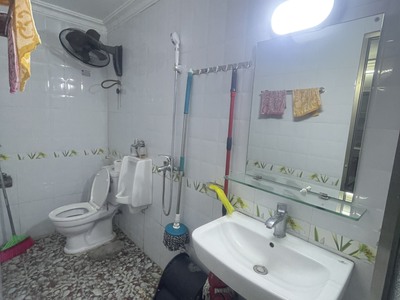 Cho thuê nhà mặt đường Lán Bè. 1