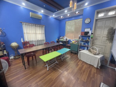 Cho thuê nhà mặt đường Lán Bè. 5