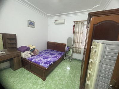 Cho thuê nhà mặt đường Lán Bè. 6