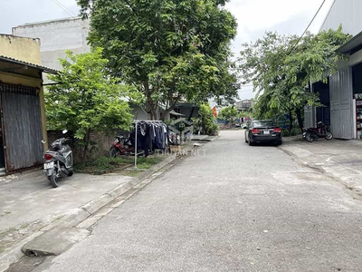 Cần bán 120m2 đất TĐC Xóm 2 Đông Dư. Đường phân lô bàn cờ - vỉa hè rộng 0