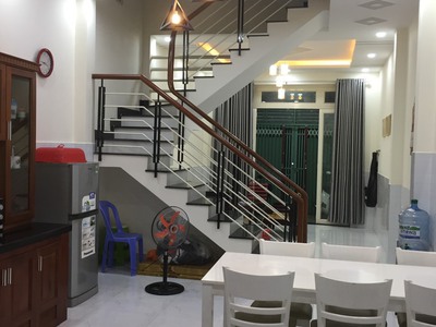 Cho thuê nhà hẻm 5m thông thạch lam quận tân phú 4 x 15 -2t chỉ 9,5 triệu tl 0