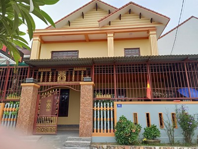 Nhà chính chủ  cần bán nhanh  căn nhà đẹp tại xóm 8,  dưỡng mong, phú vang, huế. 0