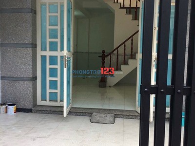 Cho thuê nhà 2 lầu hẻm xe hơi Huỳnh Tấn Phát Thị Trấn Nhà Bè 1