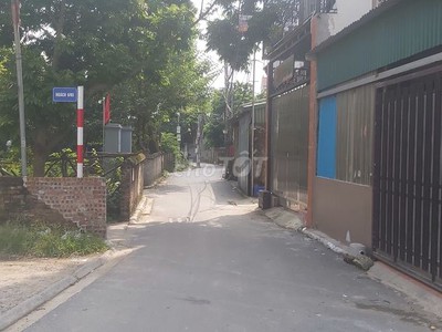 Chính chủ bán đất lô góc, sổ đỏ 126,8m2, mặt trước rộng 6,38m, lô góc 2 mặt tiền tổ 7 Đông Dư, Gia L 6