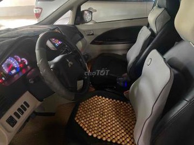 Mitsubishi Grandis 2009- Biển sài gòn. 1