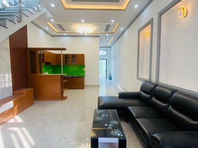 Hạ 300tr lầu mái thái ngay chợ phú thọ trảng dài sân ô tô 6m sân sau 8m shr thổ cư 3