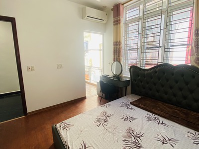 Nhà mặt ngõ thông phố trung lực ôtô vào nhà phù hợp kinh doanh nail, spa 3