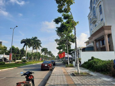 Đât mặt tiền siêu hiếm vị trí đẹp Hùng vương Tam kỳ gặp chính chủ làm việc 0