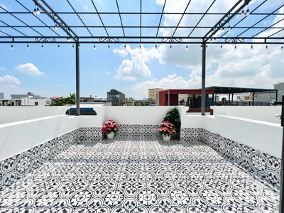 Bán nhà Khúc Thừa Dụ, Lê Chân, Hải Phòng - Ngõ to, ô tô đỗ cửa, gần siêu thị Aeon Mall 3