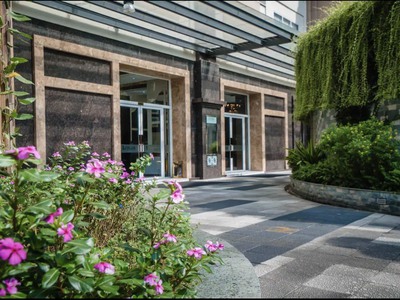 Cho thuê căn hộ Leman Luxury, 20A Trương Định, Phường 6, Quận 3 : -	Căn : Diện tích 100m2, 3PN, 2WC 10