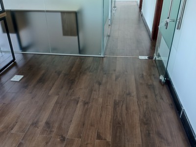 Sàn gỗ màu walnut, sàn gỗ công nghiệp óc chó 5506 4