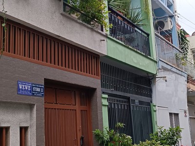Tôi cần cho thuê nhà hẻm xe hơi 1025/ cmt8, 3 phòng ngủ 0