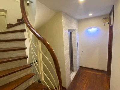 Bán nhà 7 tầng thang máy phố vĩnh phúc, xây mới cứng, dt 50m2, mt4.2m, kinh doanh 3