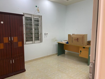 Cho thuê nguyên nhà 3,5 tầng tại tuyến 2 Ngô Gia Tự, oto đỗ gần nhà. 5