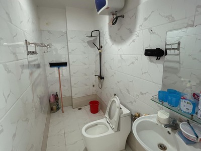 Cho thuê nguyên nhà 5 tầng phố chùa hàng, ô tô đỗ cách nhà 30m 6
