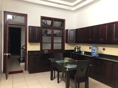 Cho thuê nguyên căn 6 phòng ngủ khép kín tại Văn Cao, giá chỉ 18tr 2