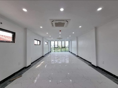 Bán nhà đẹp đường hoàng quốc việt- cầu giấy- hà nội. dt: 80m2. mt 5m,  8 tầng. tổng dt sàn 720m2. 0