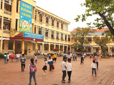 Tôi bán lỗ lô đất 1145M2. 750 TRIỆU, trung tâm thị xã ngay chợ, đường nhựa điện 3 fa 6